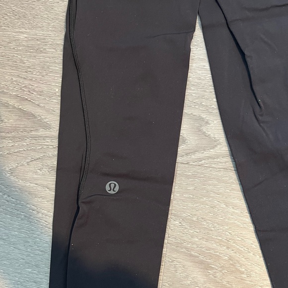 Black size 0 lululemon Base Pace 28” leggings - Picture 1 of 5